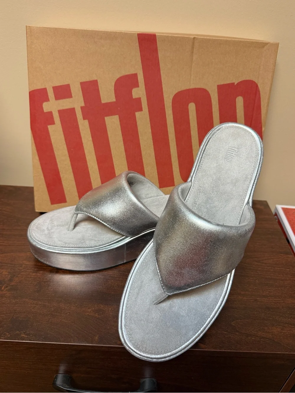 BNIB FitFlop Silver Platform Wedge Toe-Post Sandals - Woman’s Size 11